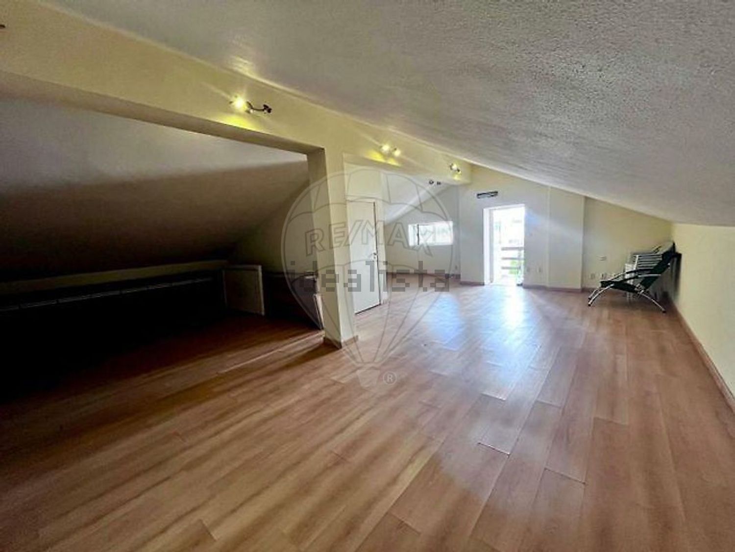 小楼房或独栋别墅出售在Rua do Cabeço - 居住