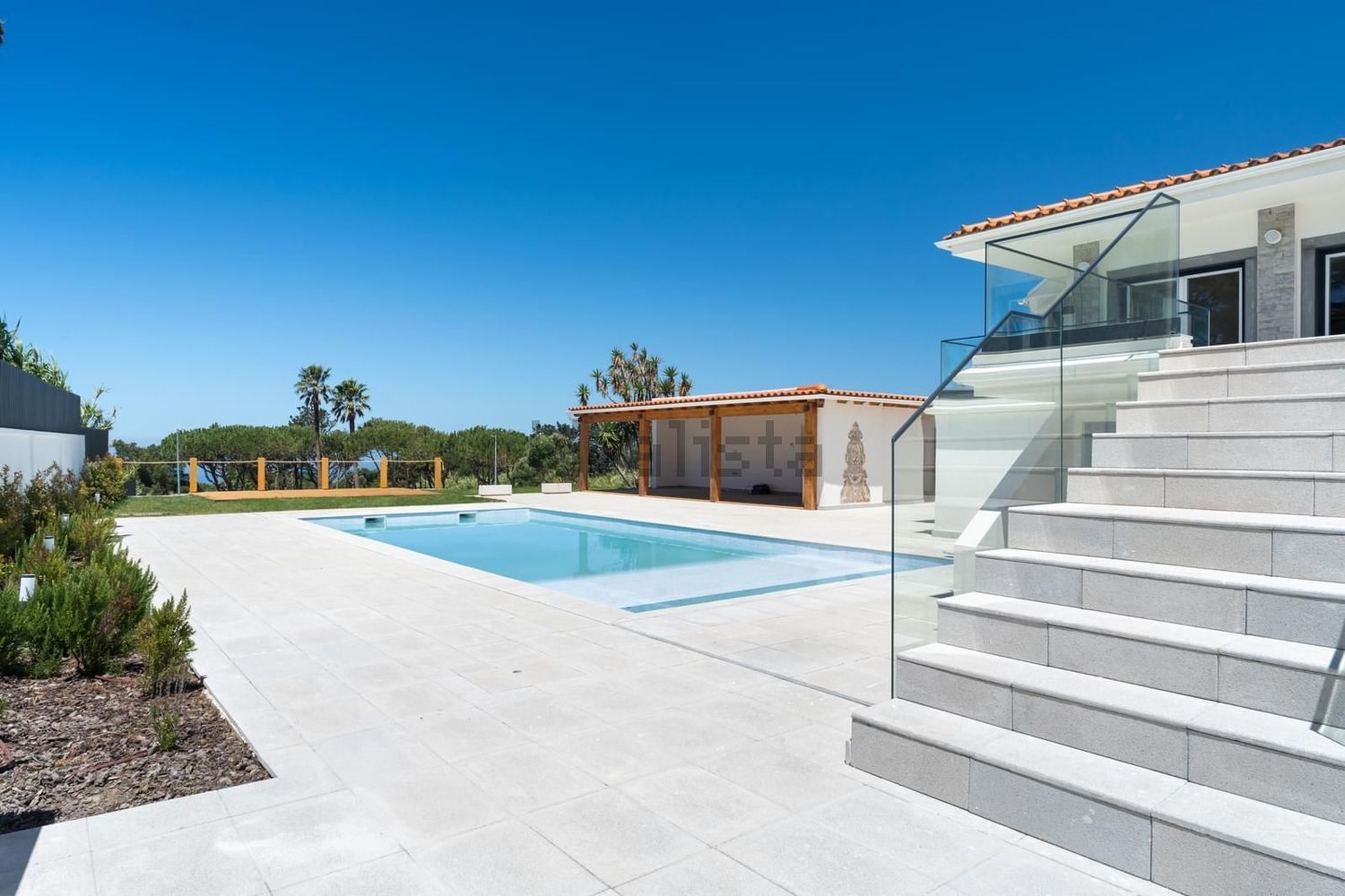 小楼房或独栋别墅出售在Beco do Algarvio - 游泳池