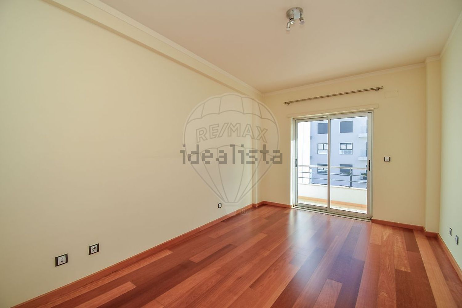 出租公寓 t3在Rua 1º de Maio - 居住