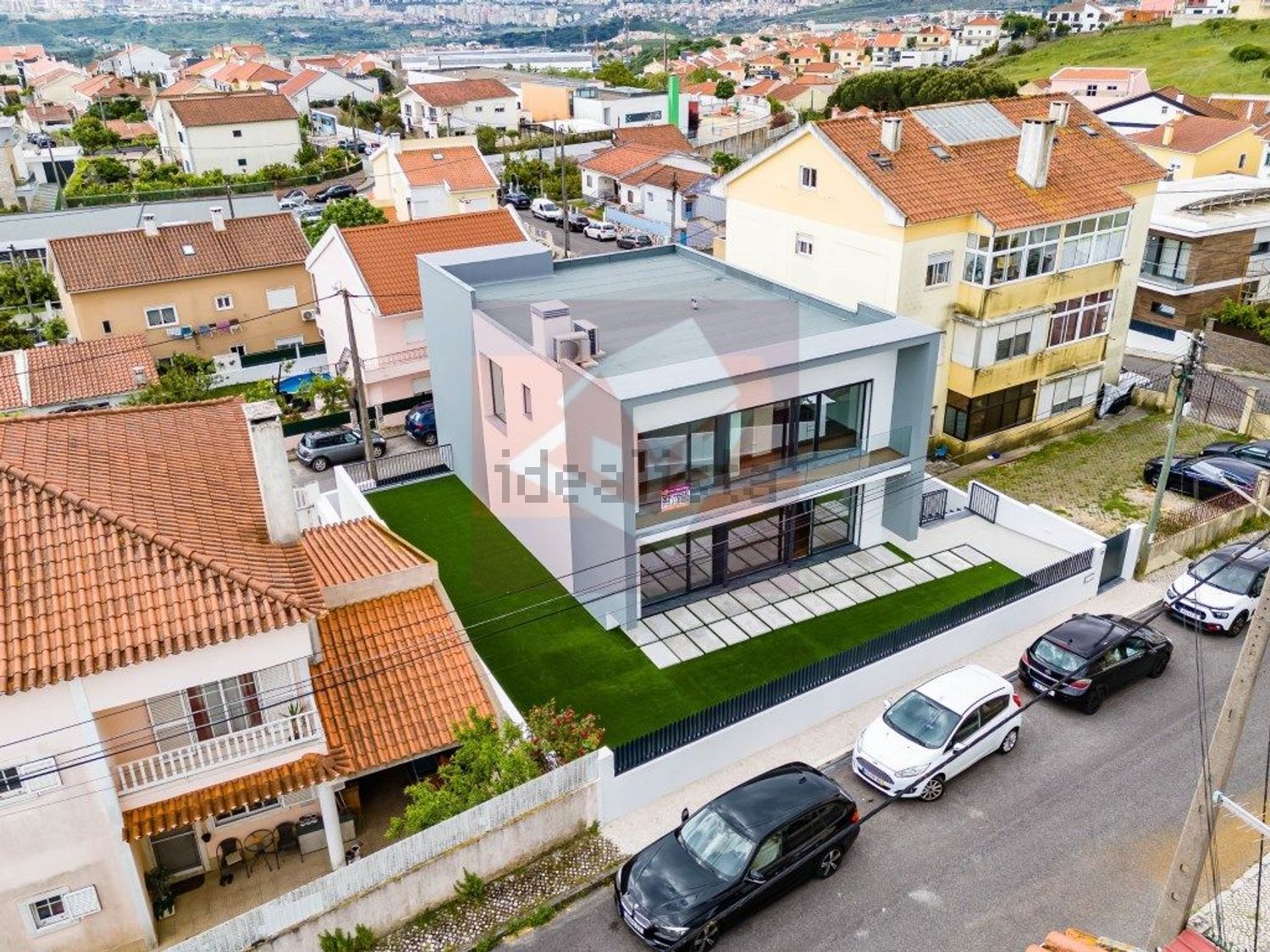 小楼房或独栋别墅出售在Pontinha e Famões - 外立面