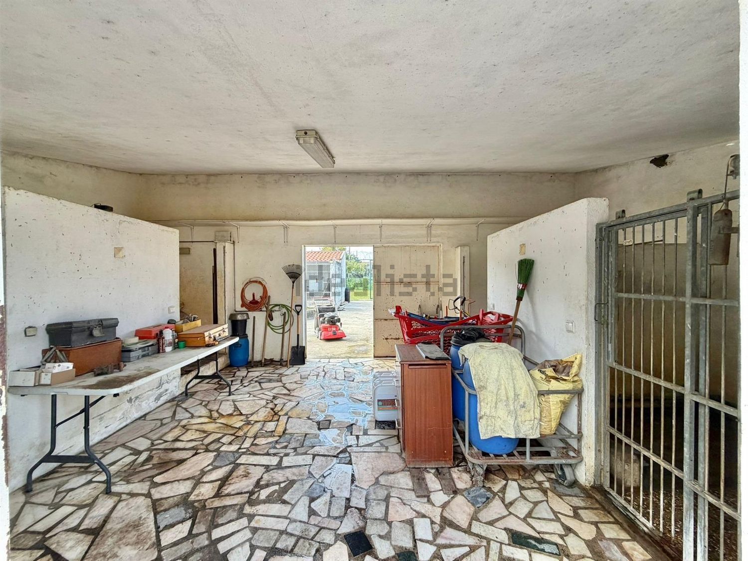 小楼房或独栋别墅出售在Alhos Vedros - 停车位