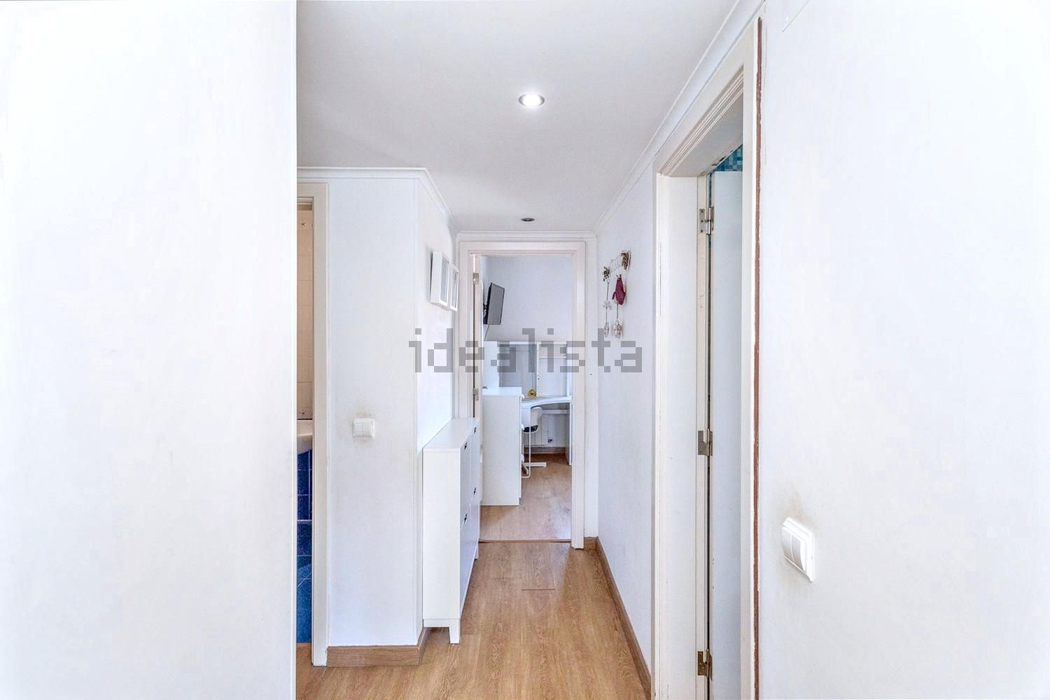 小楼房或独栋别墅出售在Rua dos Pintassilgos, 3 - 过道