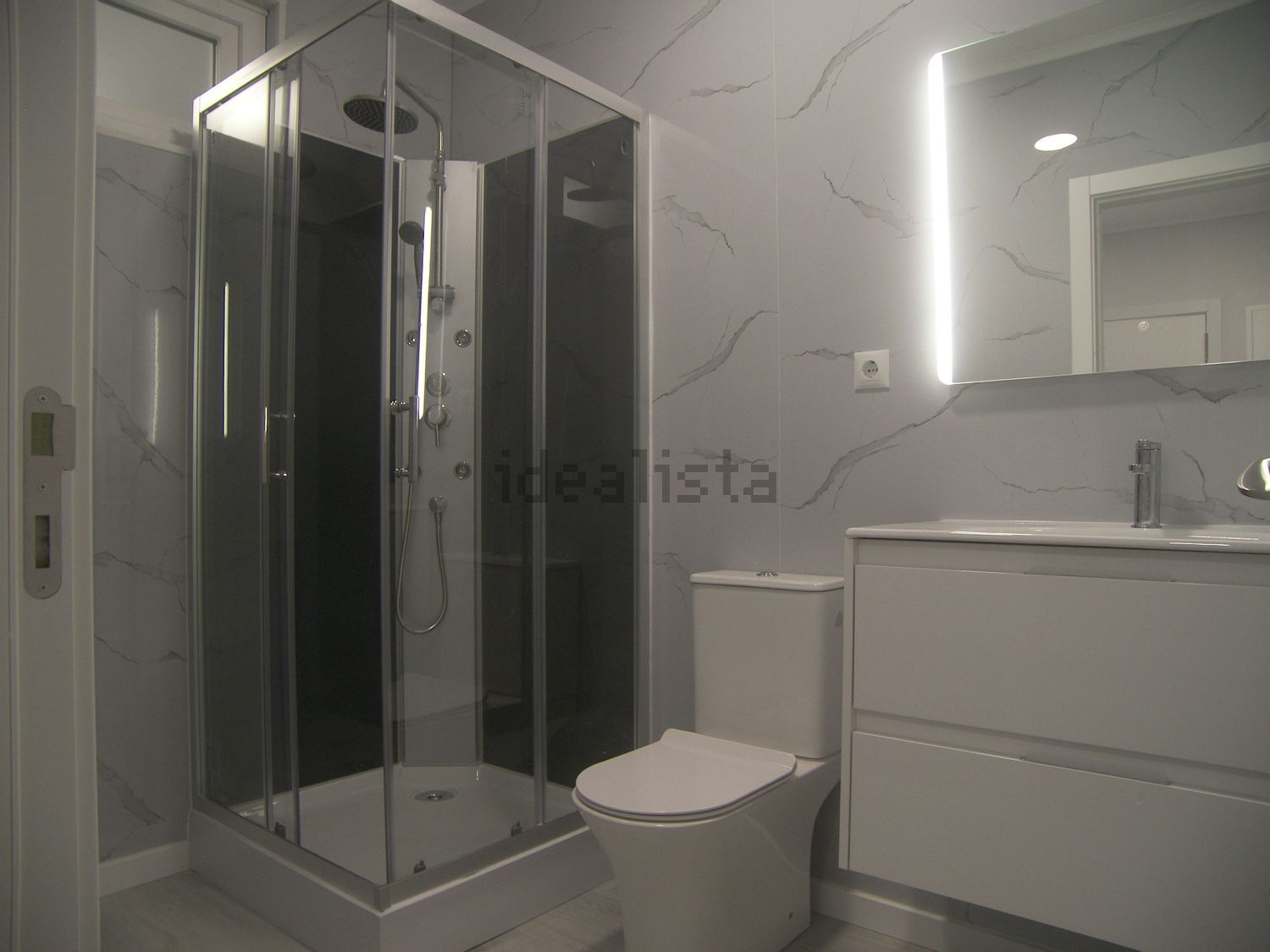 公寓 t2出售在Rua António Sérgio - 卫生间