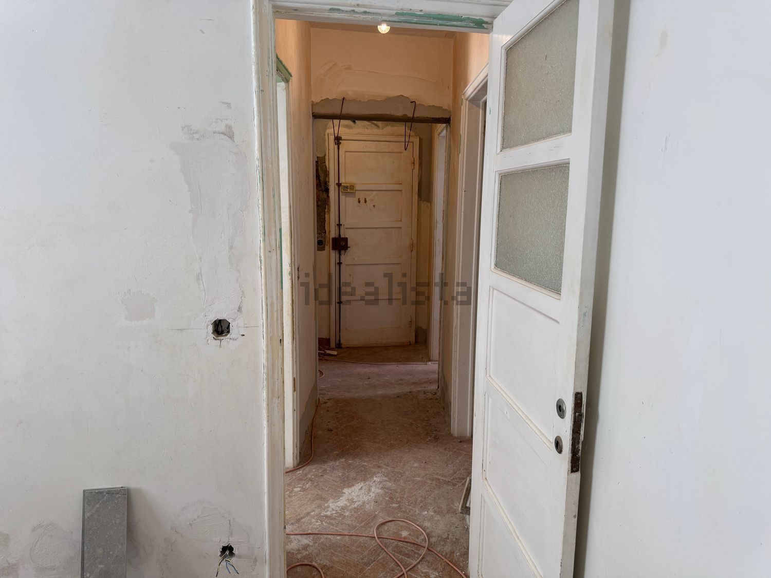 出租房间在Rua José Luís de Morais, 16 Al - 过道