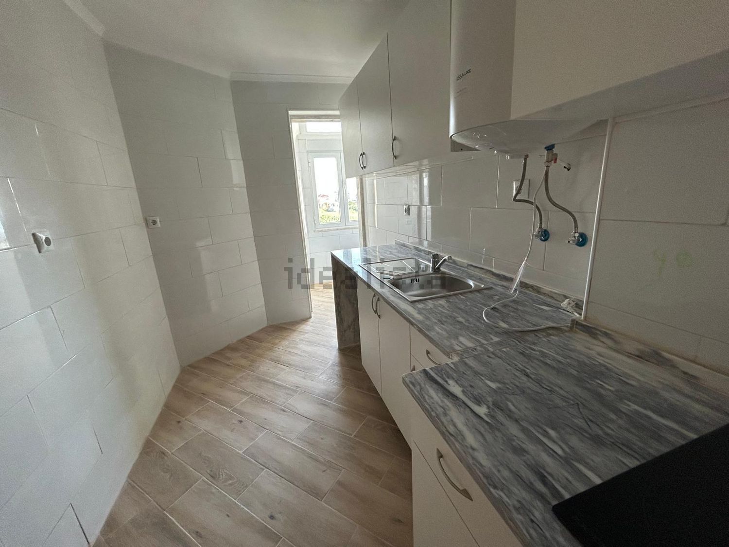 出租顶层公寓在Rua General Justiniano Padrel, 14 - 厨房