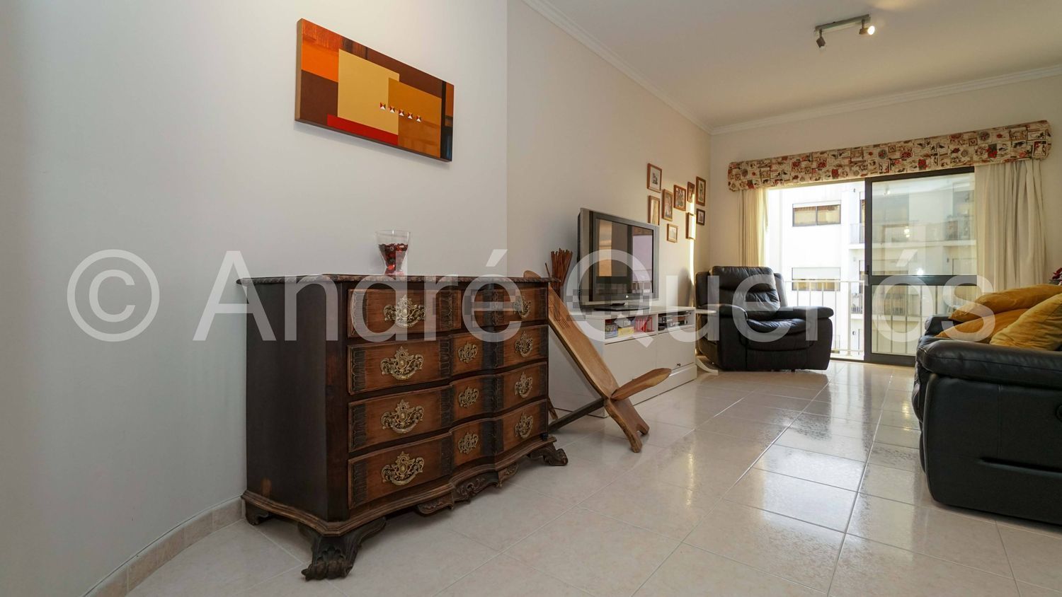 出租公寓 t2在Rua Rogério Pedro, 2890 -089 - 客厅