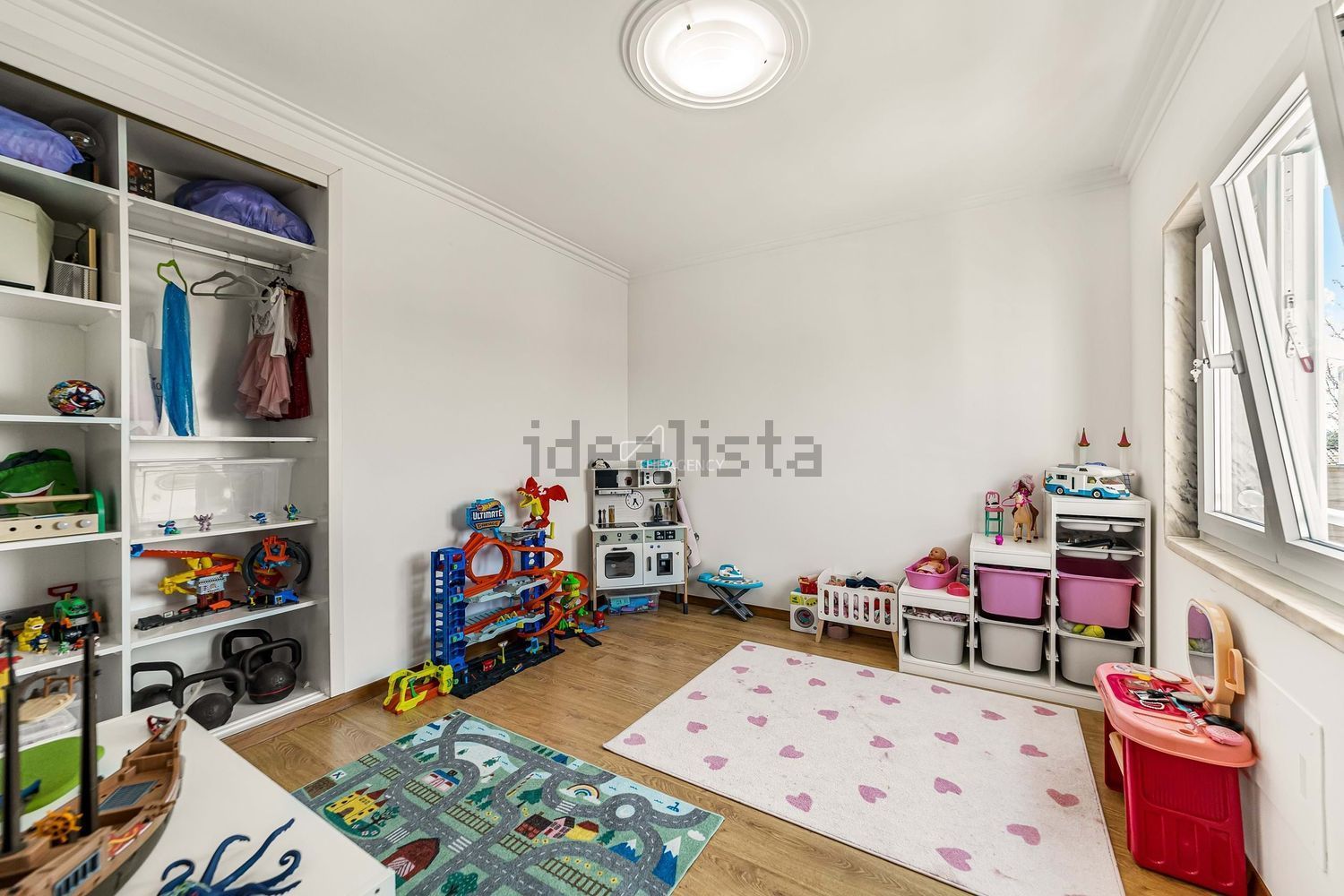 小楼房或独栋别墅出售在Rua Mar da Palha - 卧室