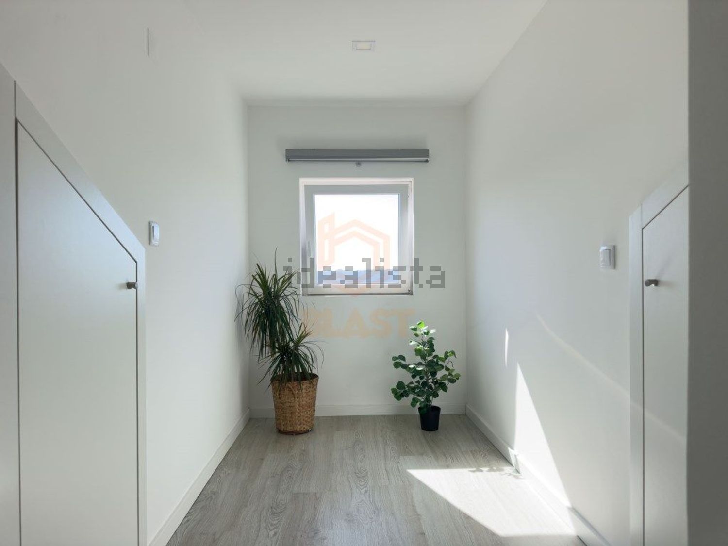 公寓 t3出售在Rua Doutor César Raúl da Costa Andrade - 过道