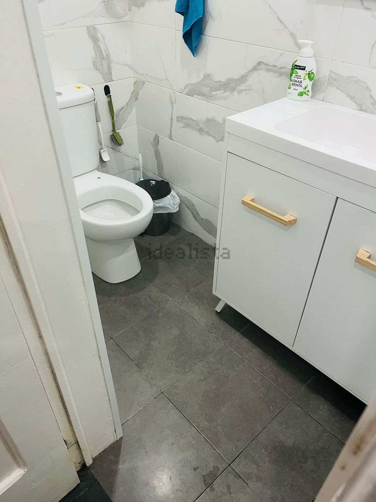 出租房间在Rua Do Vale Formoso, 141 - 卫生间