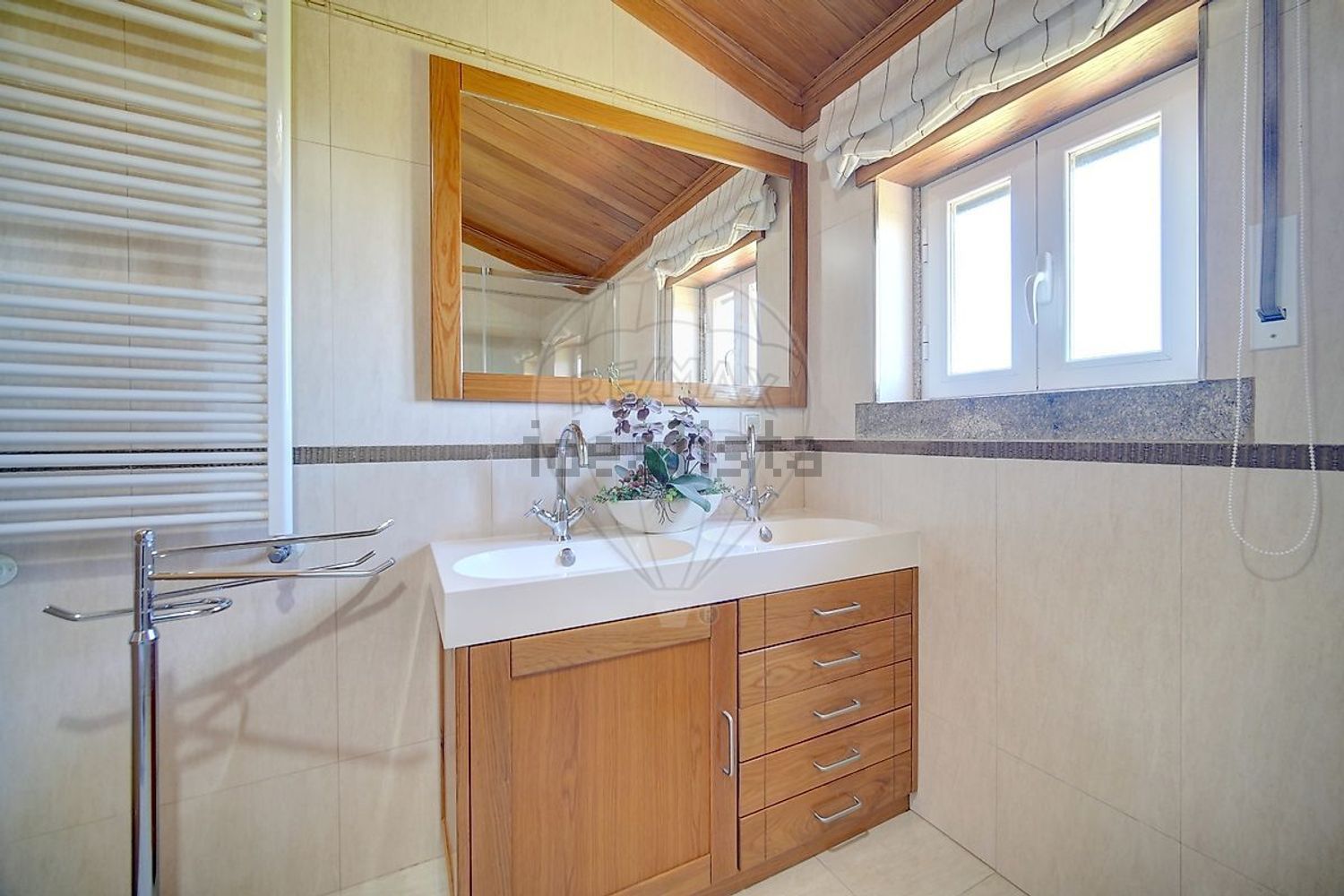 小楼房或独栋别墅出售在São Quintino - 厨房