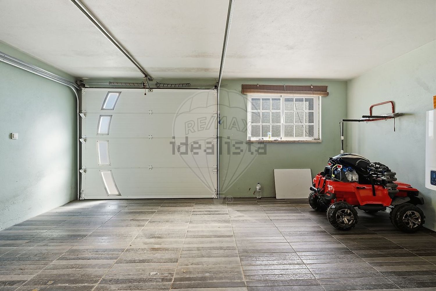 小楼房或独栋别墅出售在São Quintino - 照片