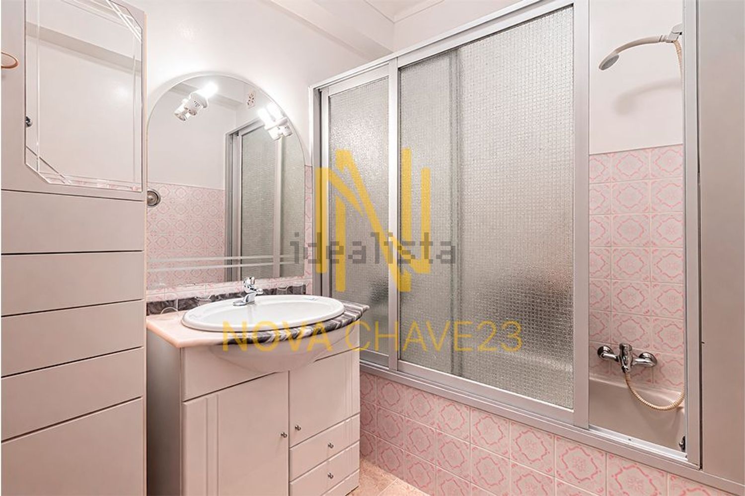 公寓 t2出售在Rua Camilo Castelo Branco - 卫生间