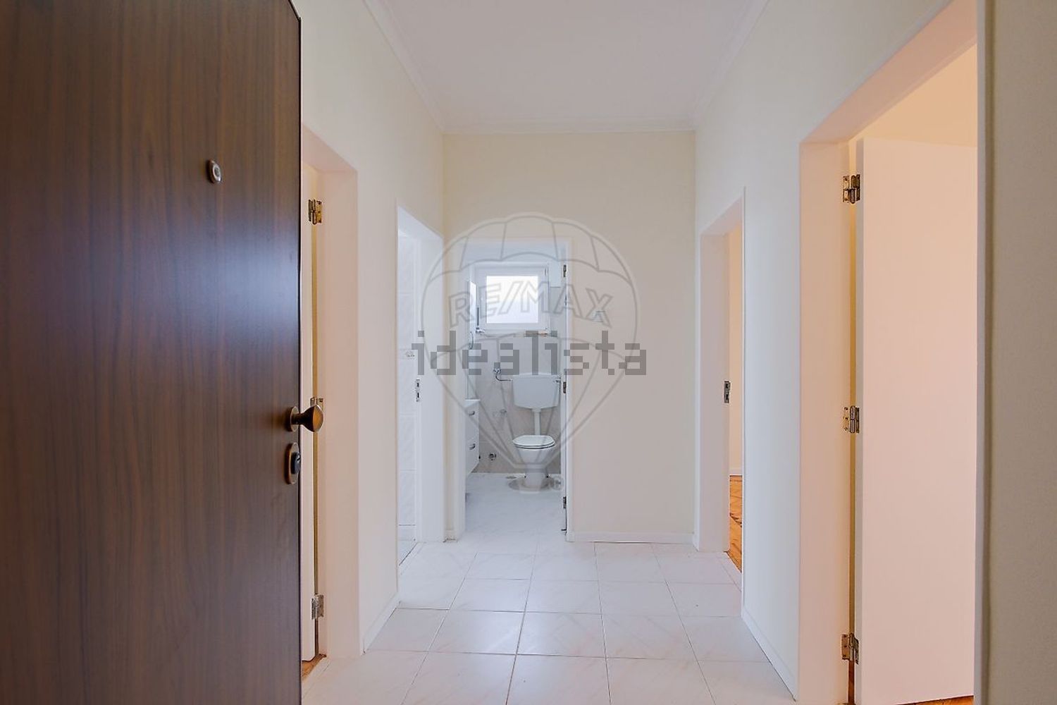 出租公寓 t2在Rua Doutor José Filipe Rodrigues - 过道