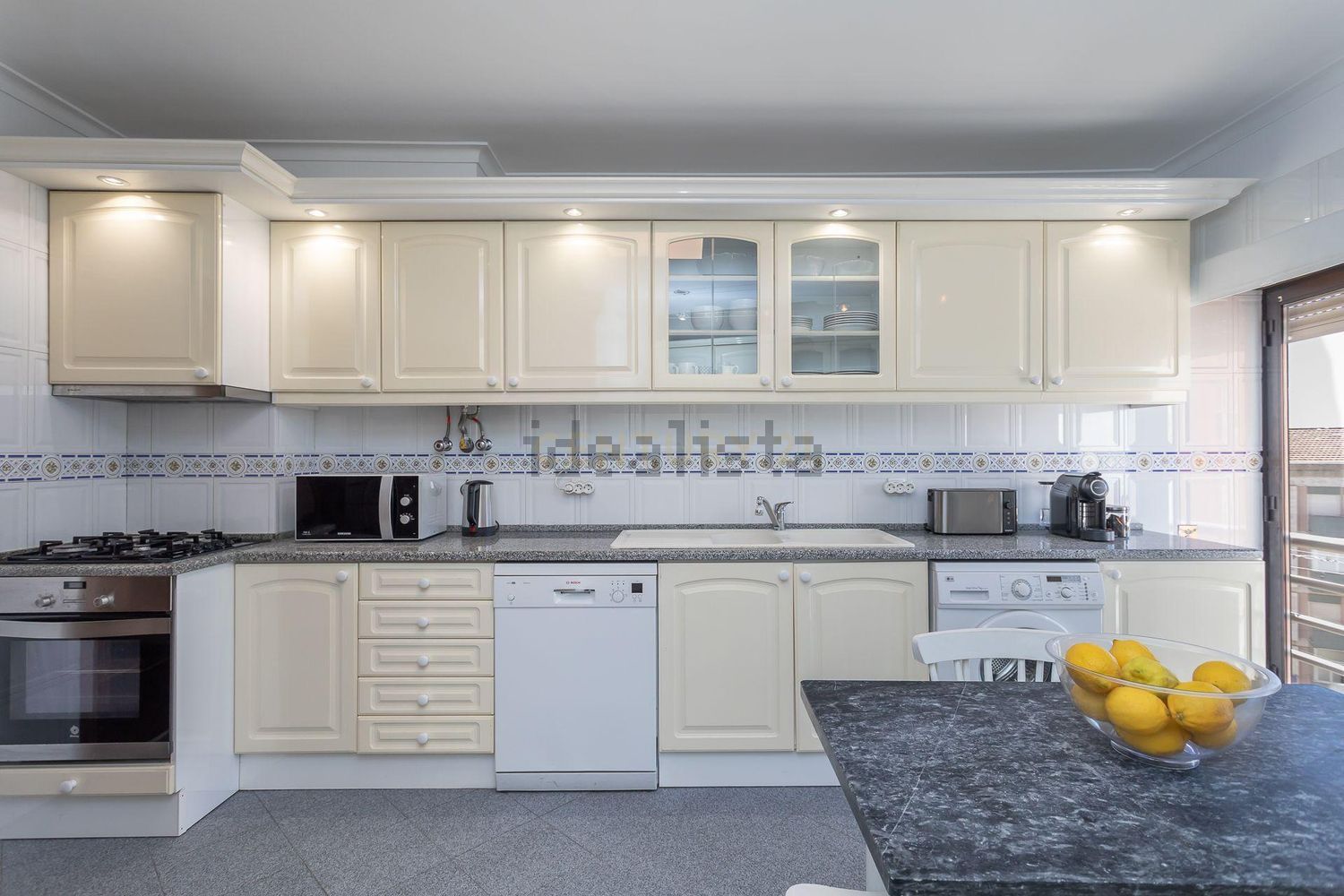 出租公寓 t3在Rua Mário Eloy, 1 - 厨房