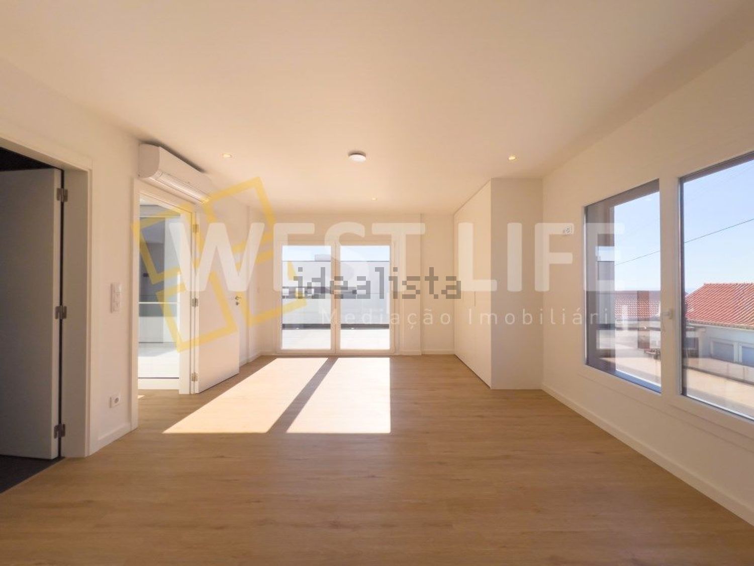 小楼房或独栋别墅出售在São Pedro da Cadeira - 照片