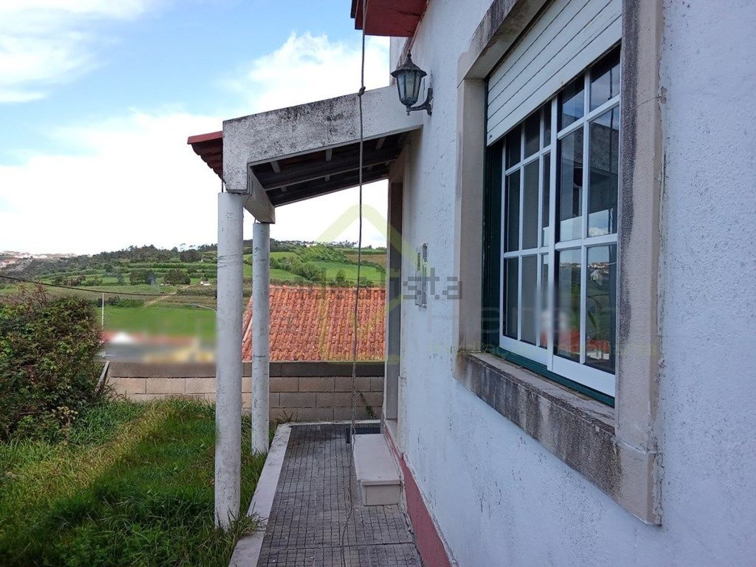 小楼房或独栋别墅出售在Vimeiro - 阳台