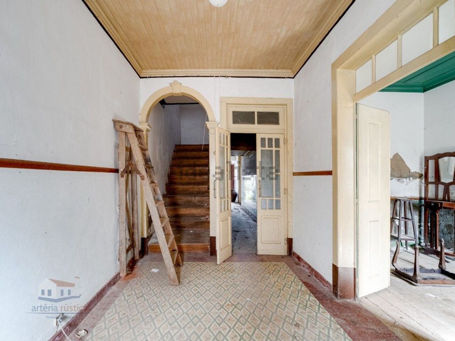 小楼房或独栋别墅出售在Cercal - 过道