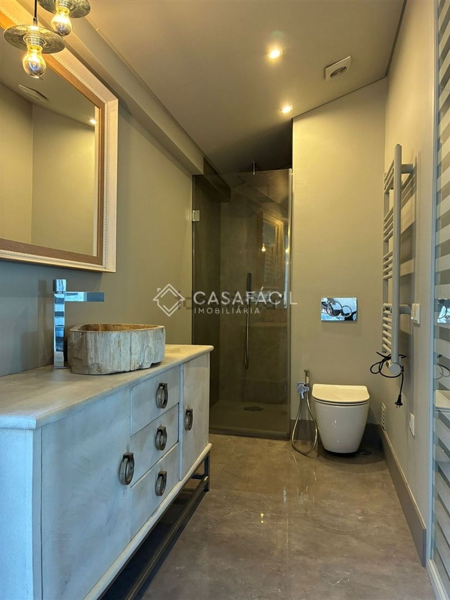 出租复式公寓在Avenida Infante D.João, 185 - 卫生间