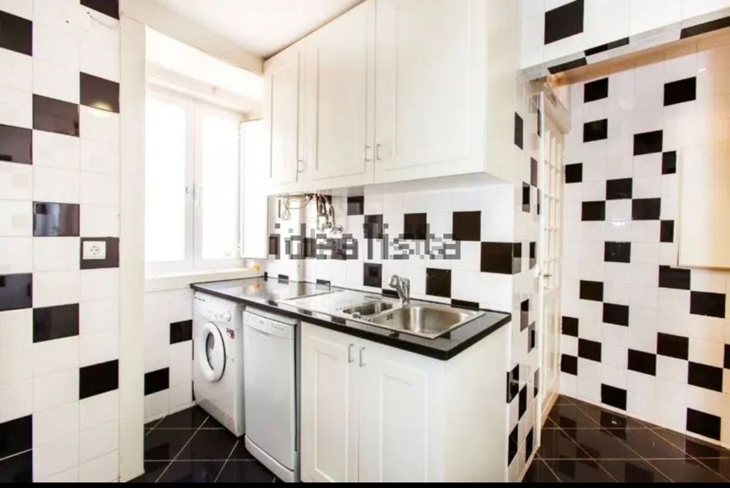 出租公寓 t1在Rua dos Ferreiros a Santa Catarina, 16 - 厨房