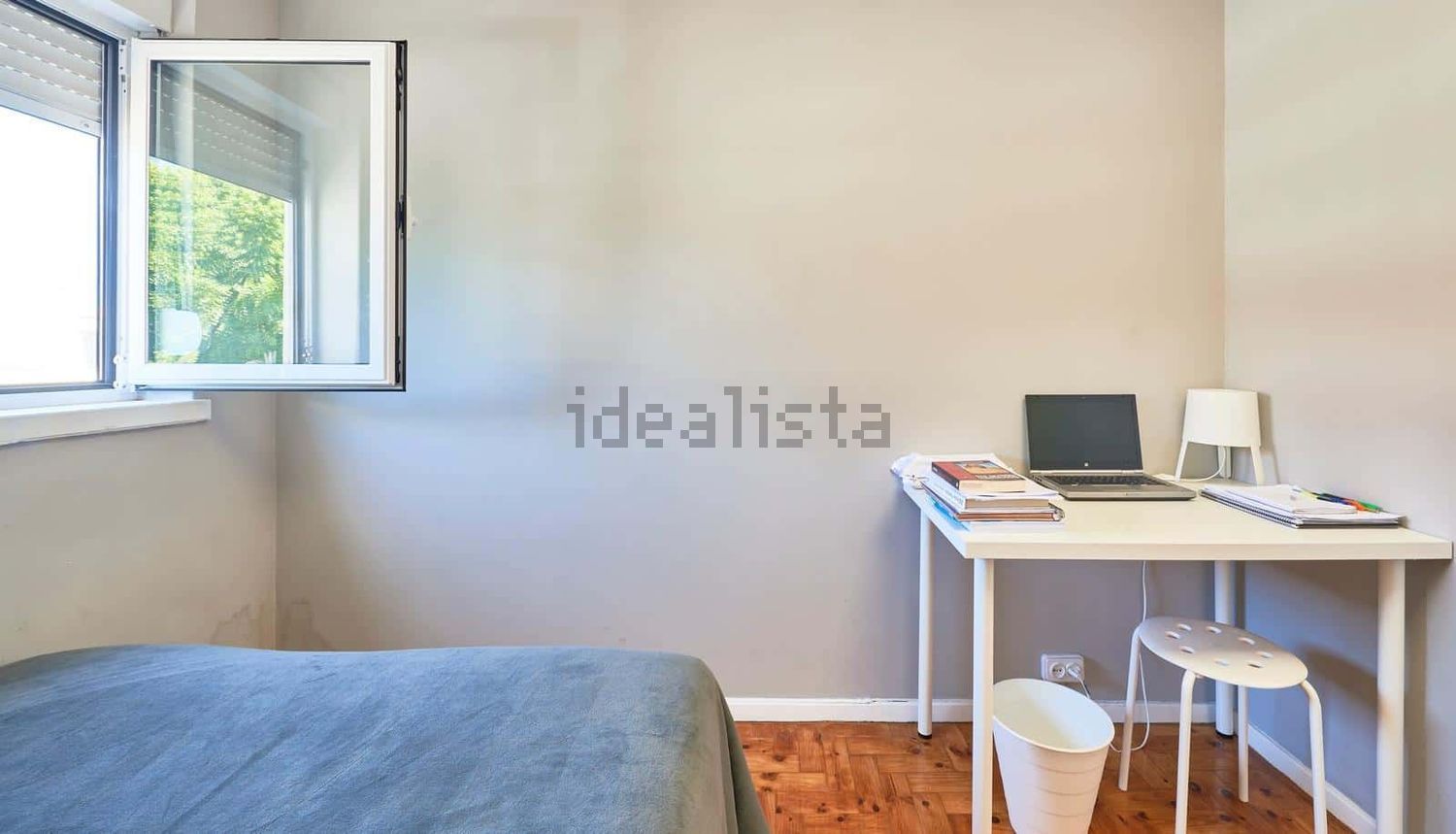 出租房间在Rua Capitão-Mor Lopes Sequeira s/n - 客厅