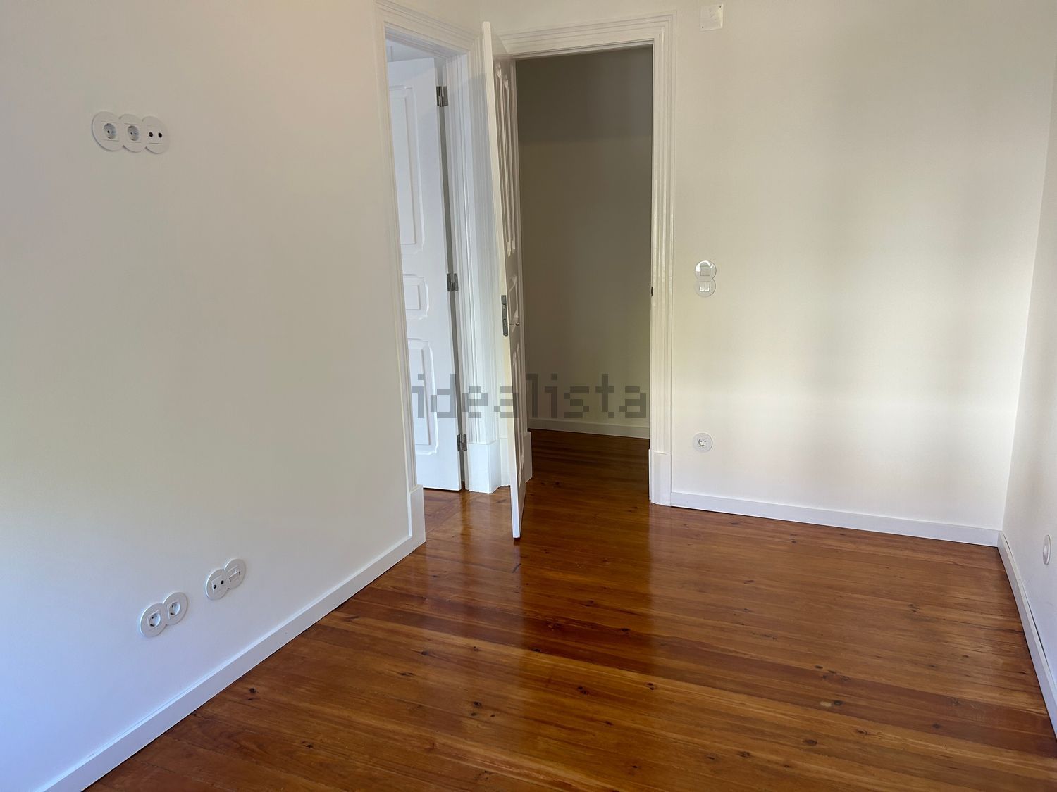 公寓 t3出售在Avenida General Roçadas, 105 - 居住