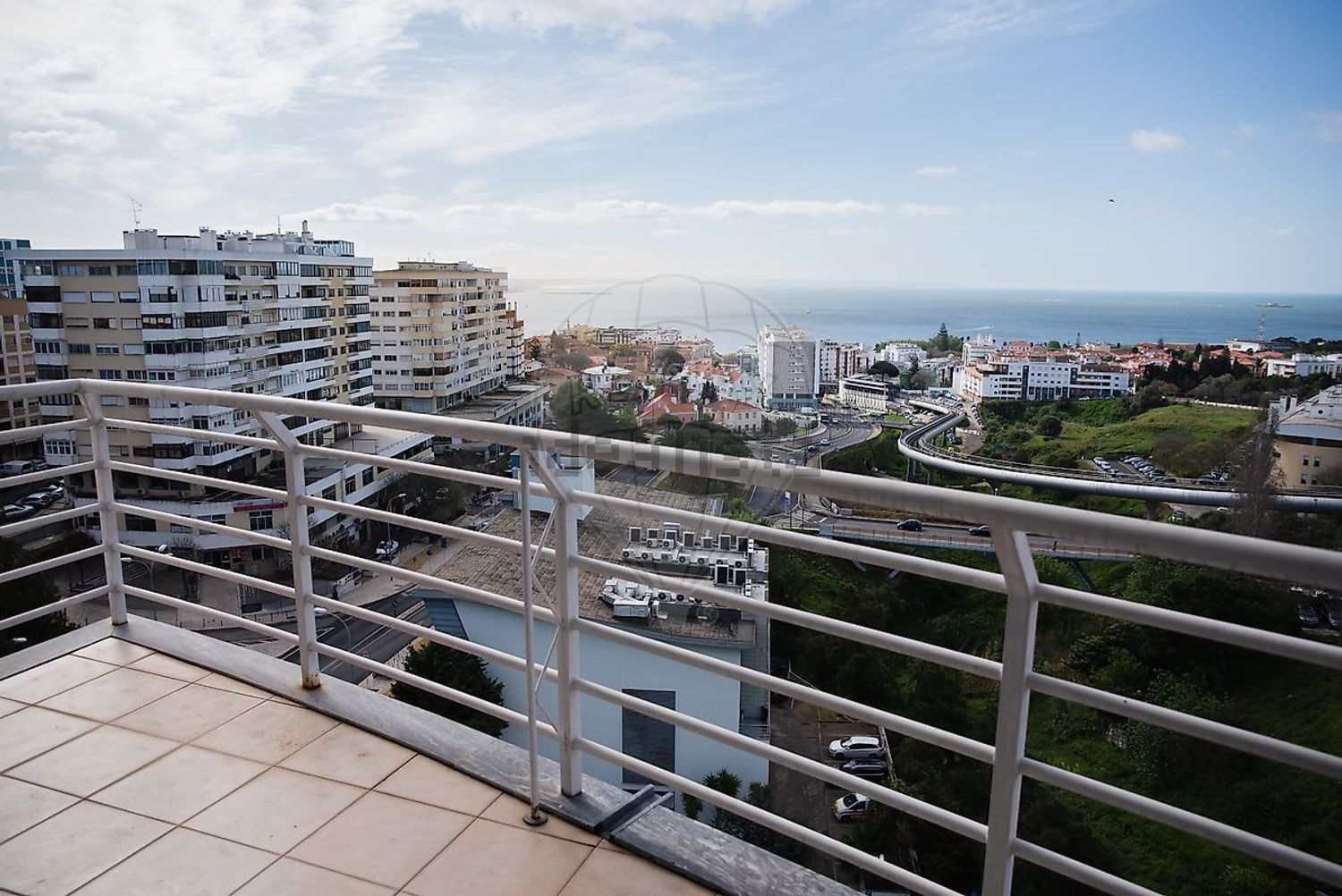 出租公寓 t3在Estrada de Paço de Arcos - 阳台