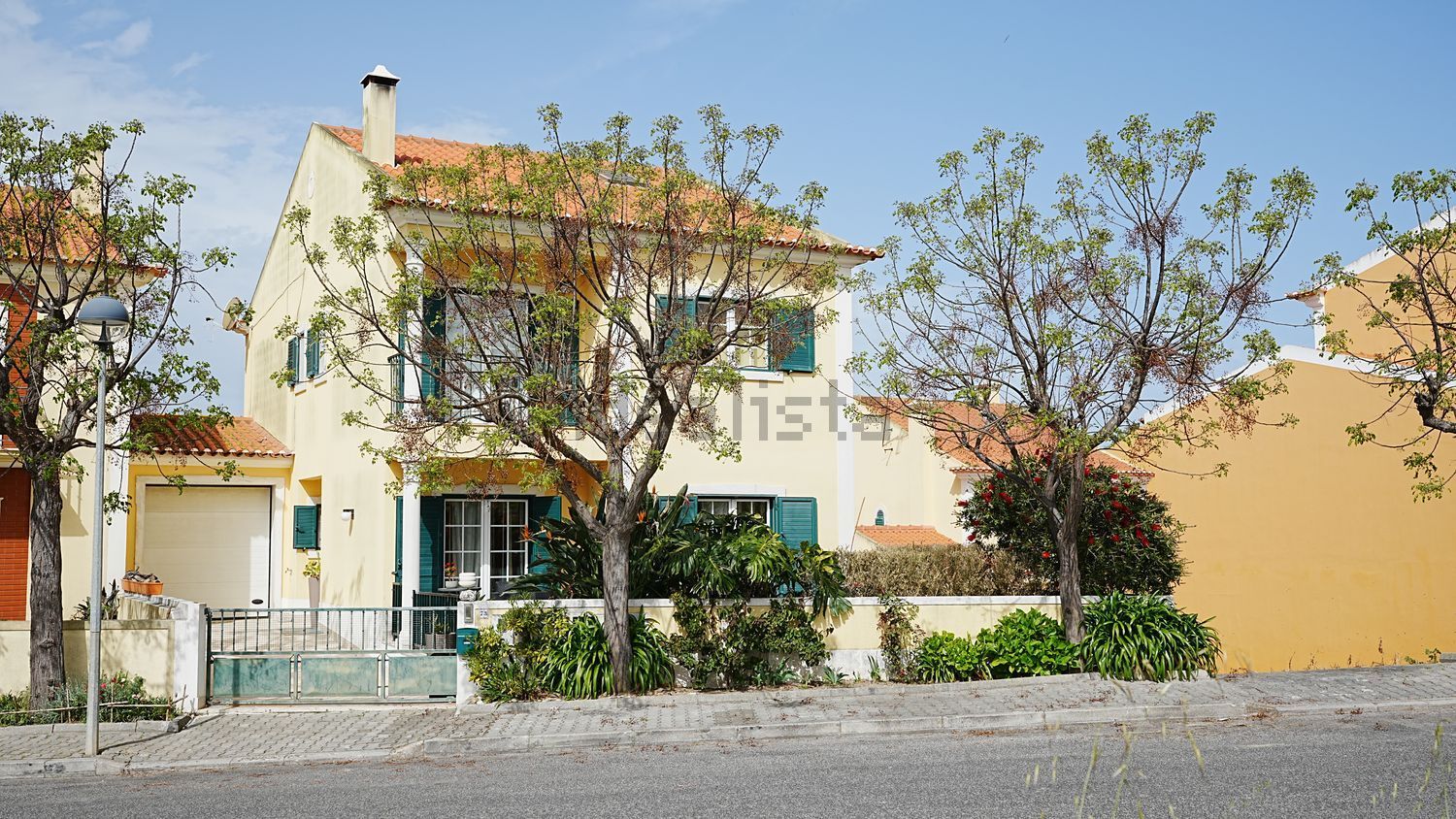 联排别墅出售在São Pedro da Cadeira - 外立面