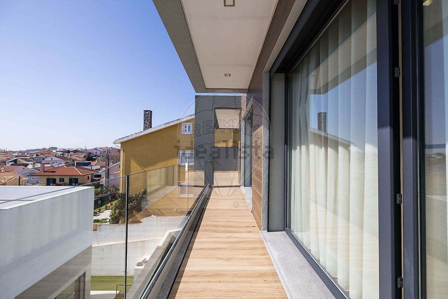 出租小楼房或独栋别墅在Rua Almeida Garrett - 阳台