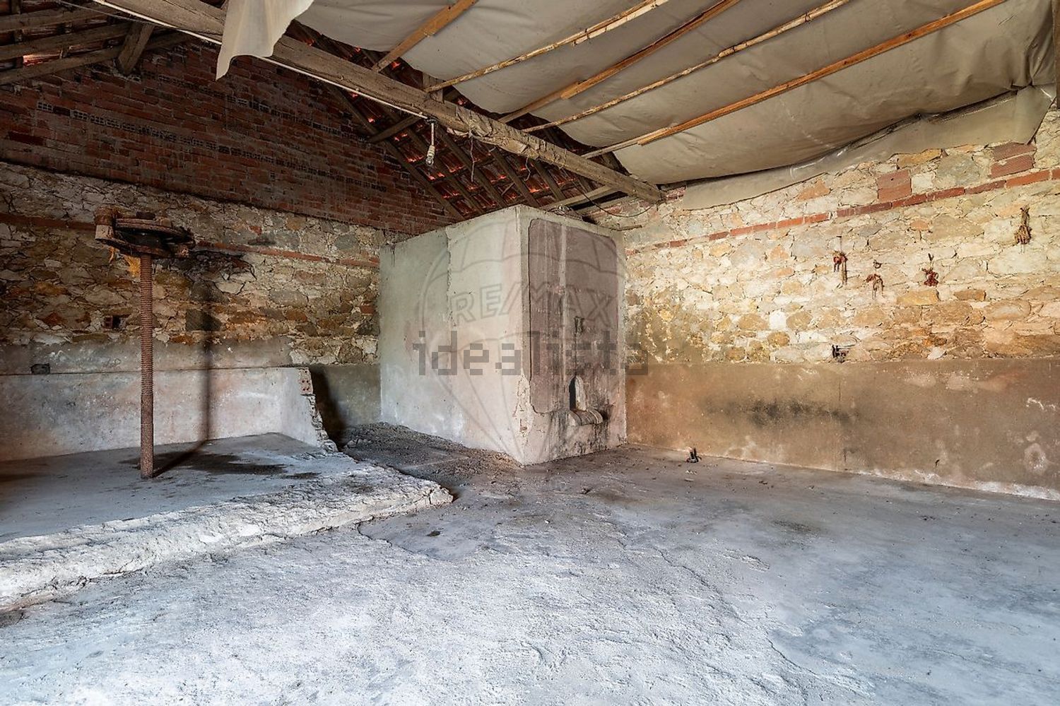 小楼房或独栋别墅出售在Rua da Guerra Peninsular - 照片