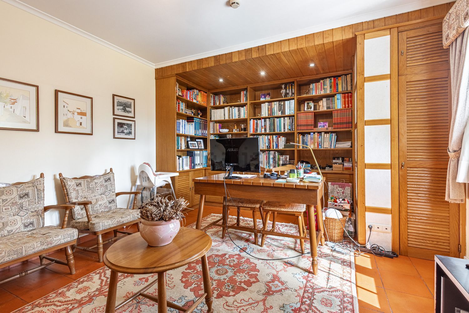 小楼房或独栋别墅出售Estr. da Serralheira de Baixo - 客厅