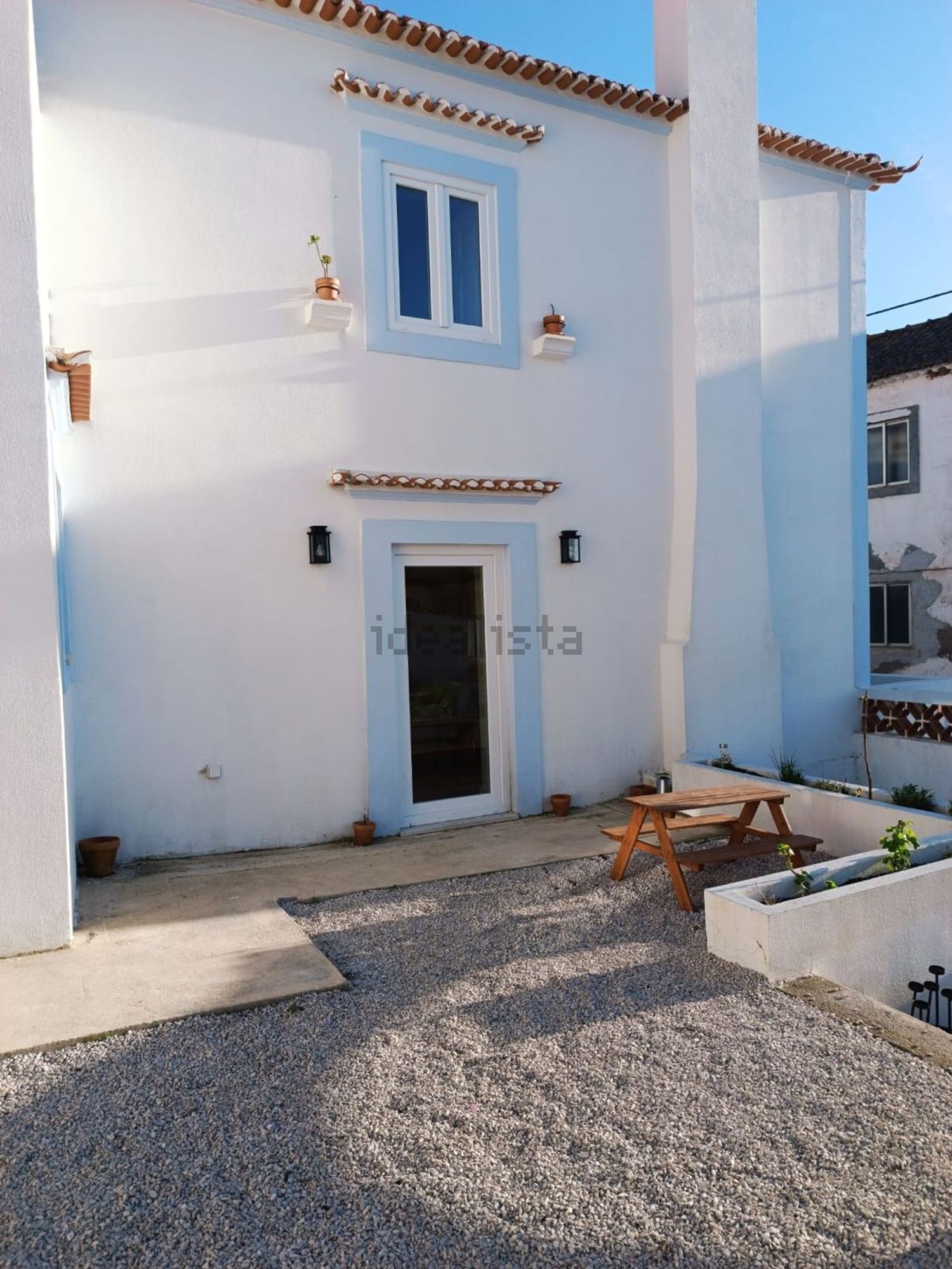 小楼房或独栋别墅出售在Peral - 照片