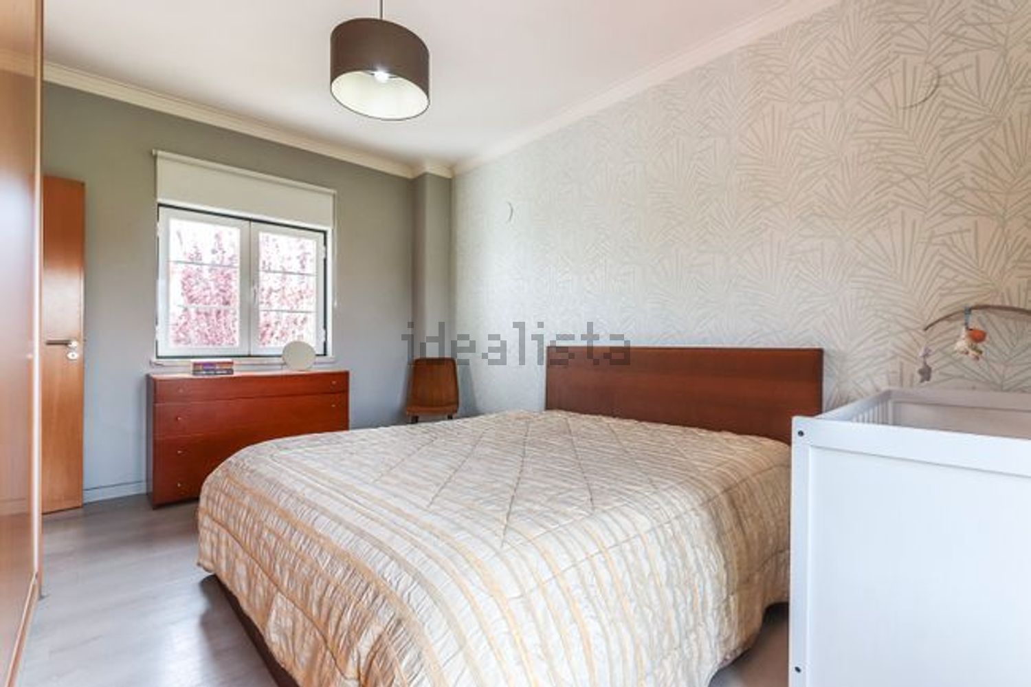 小楼房或独栋别墅出售在Praceta Santo António - 卧室