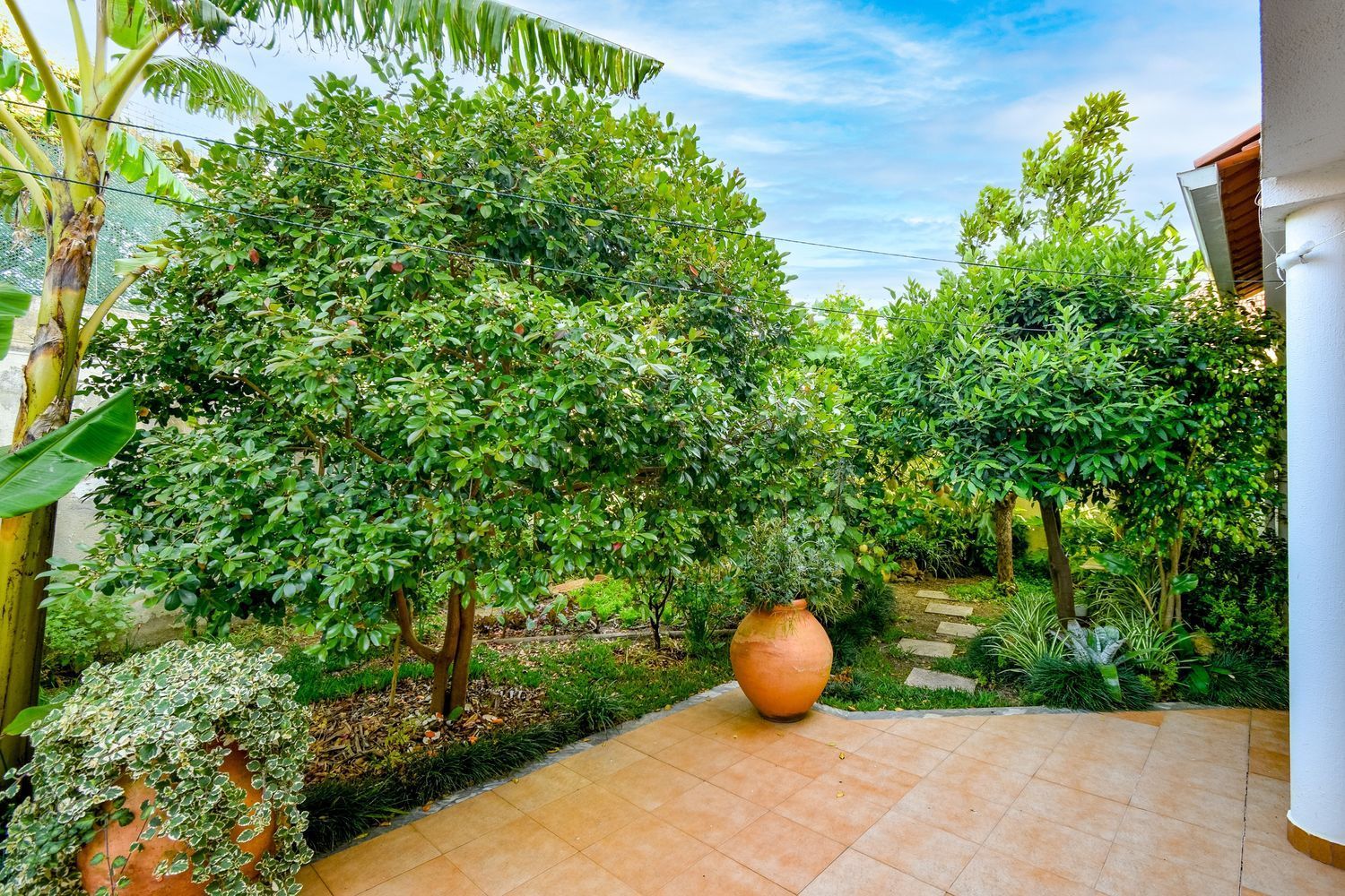 小楼房或独栋别墅出售在Centro - 花园