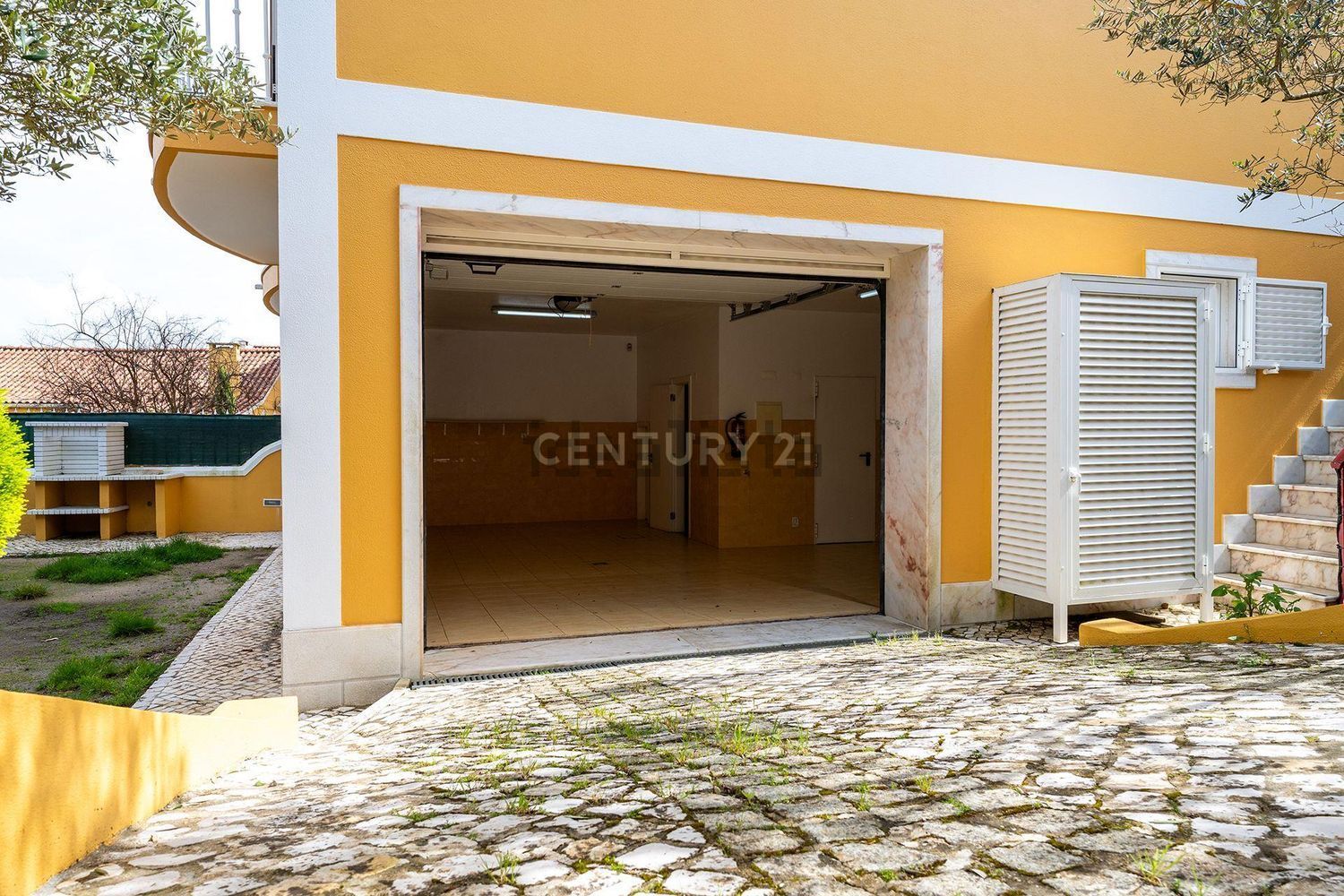 小楼房或独栋别墅出售在Rua Engenheiro José Caetano Salema Garção, 29 - 照片