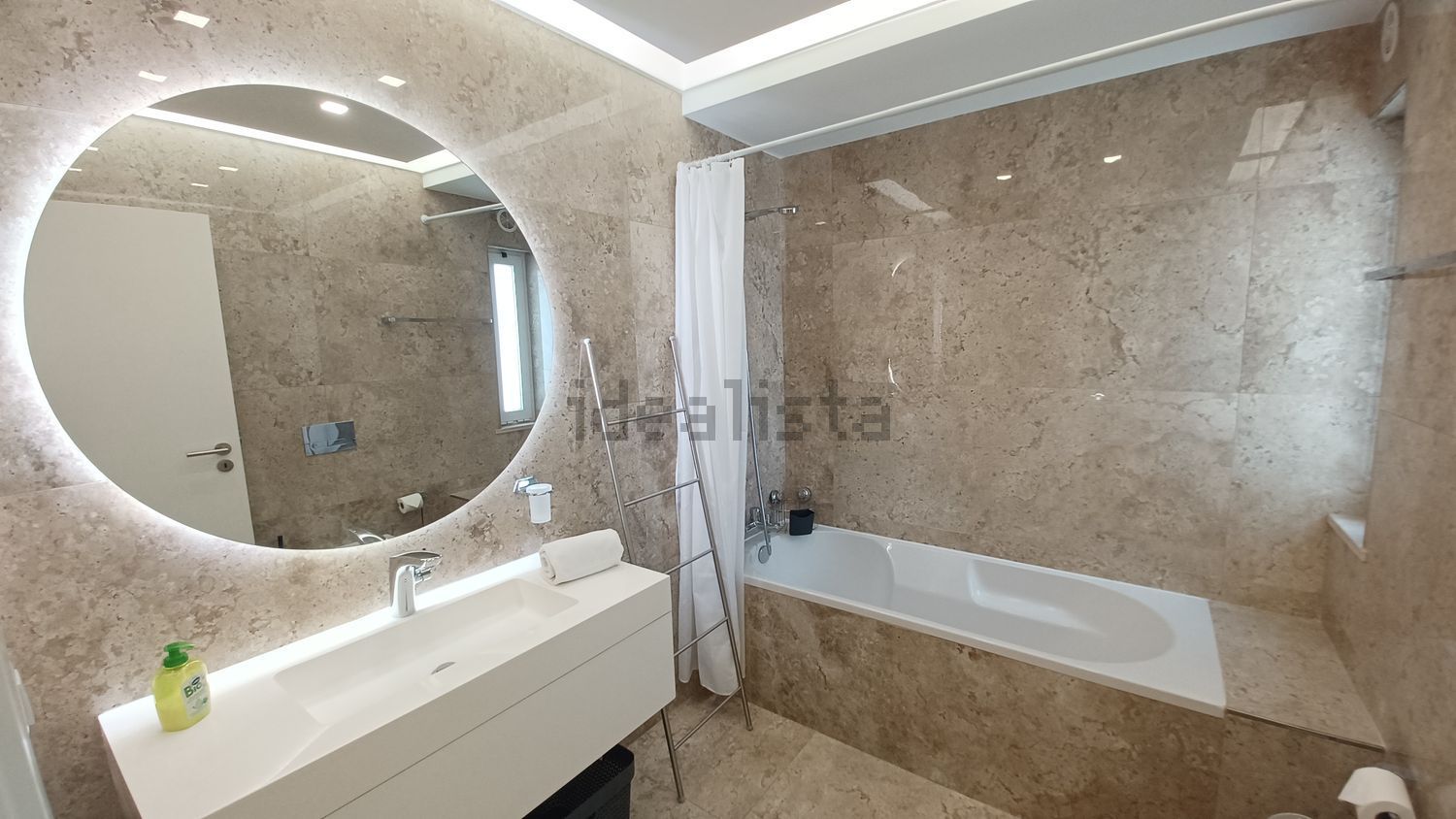 小楼房或独栋别墅出售在Porto Covo - 照片