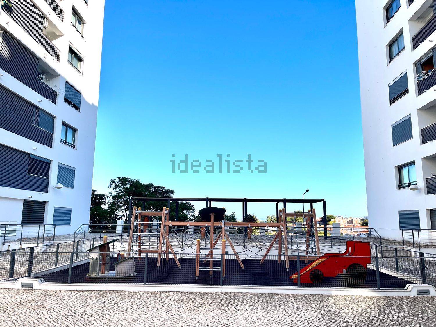 出租公寓 t3在Rua Engenheiro Cunha Leal, 36 - 院子