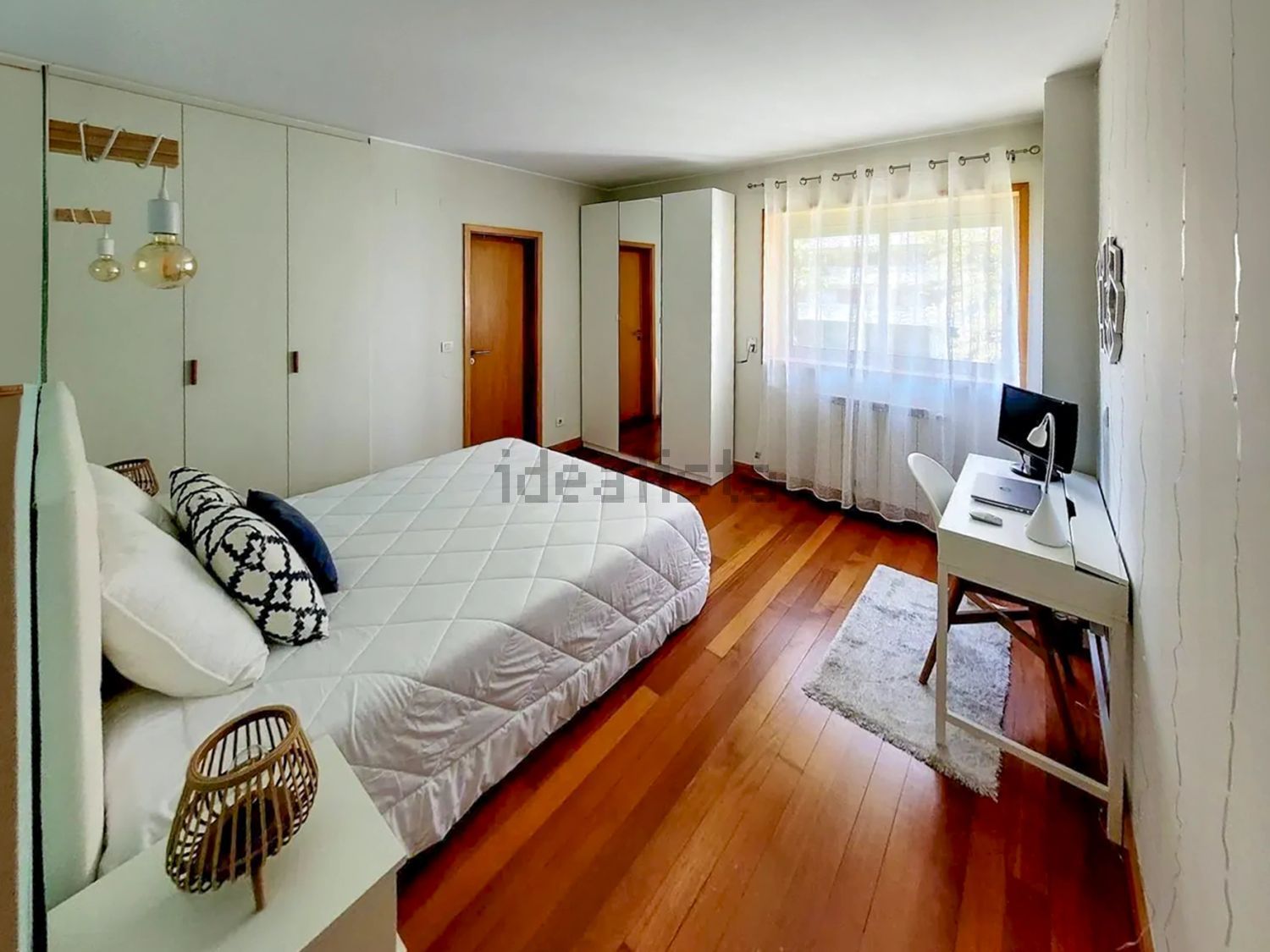 出租公寓 t1在Rua Arnaldo Ferreira - 卧室