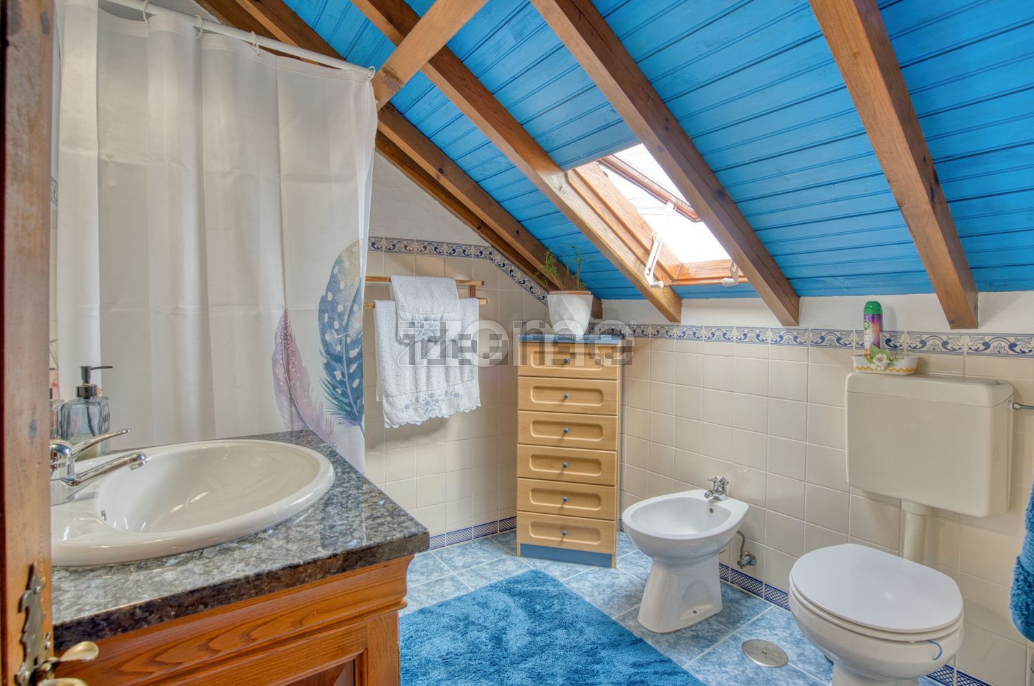 小楼房或独栋别墅出售在Rua do Malaquias, 3 - 卫生间