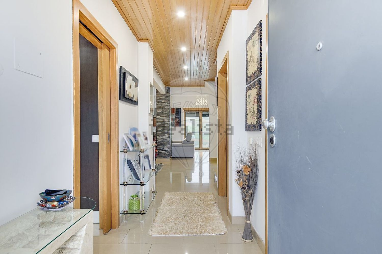 小楼房或独栋别墅出售在Rua Forças Armadas - 过道