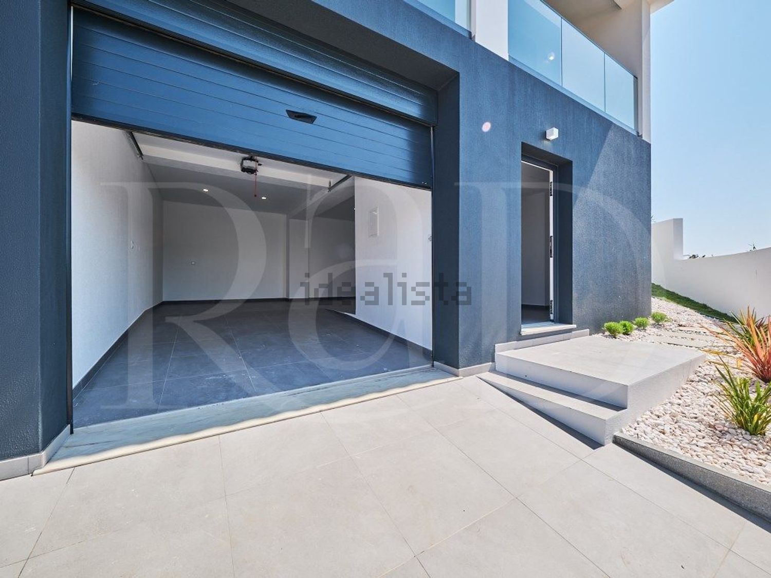 小楼房或独栋别墅出售在Rua do Massapêz, 43 - 停车位