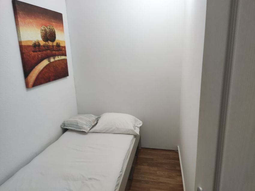 出租房间在Avenida Dom Afonso Henriques, 15