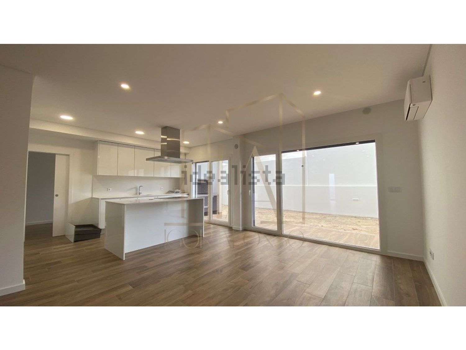 小楼房或独栋别墅出售在Pinhal do General - 照片