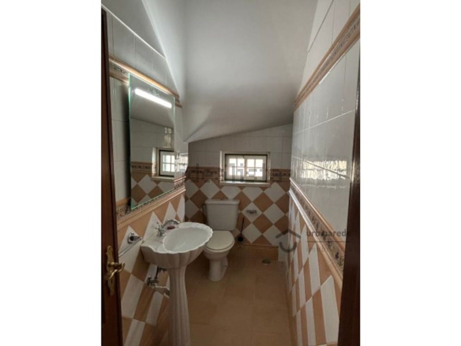 出租小楼房或独栋别墅在Praceta Susana Feitor s/n - 卫生间