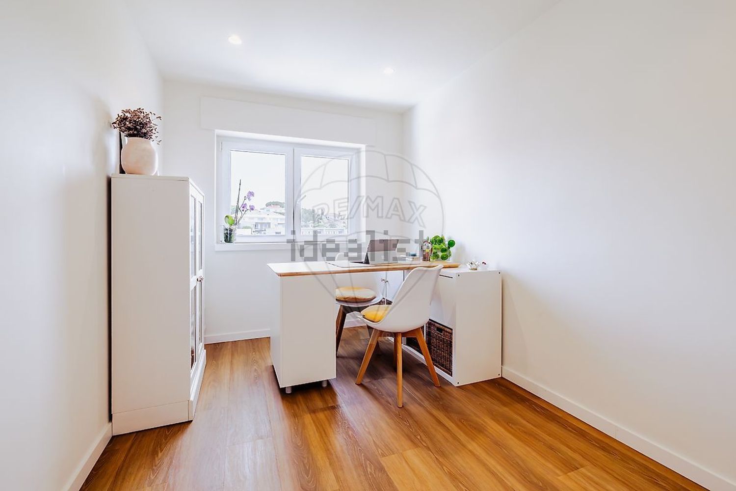 公寓 t2出售在Rua Thomaz de Mello - 客厅