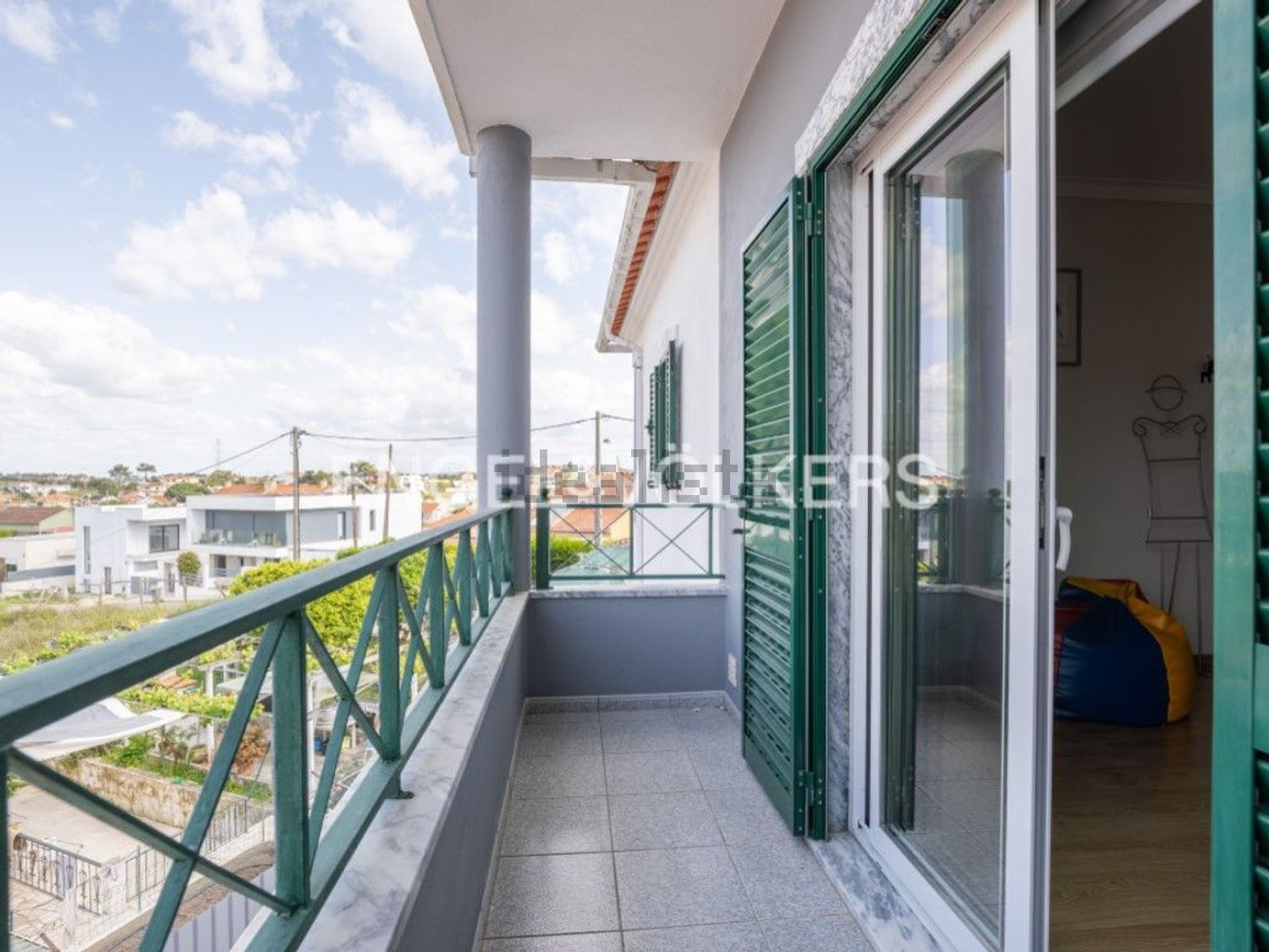 小楼房或独栋别墅出售在Caparica e Trafaria - 阳台
