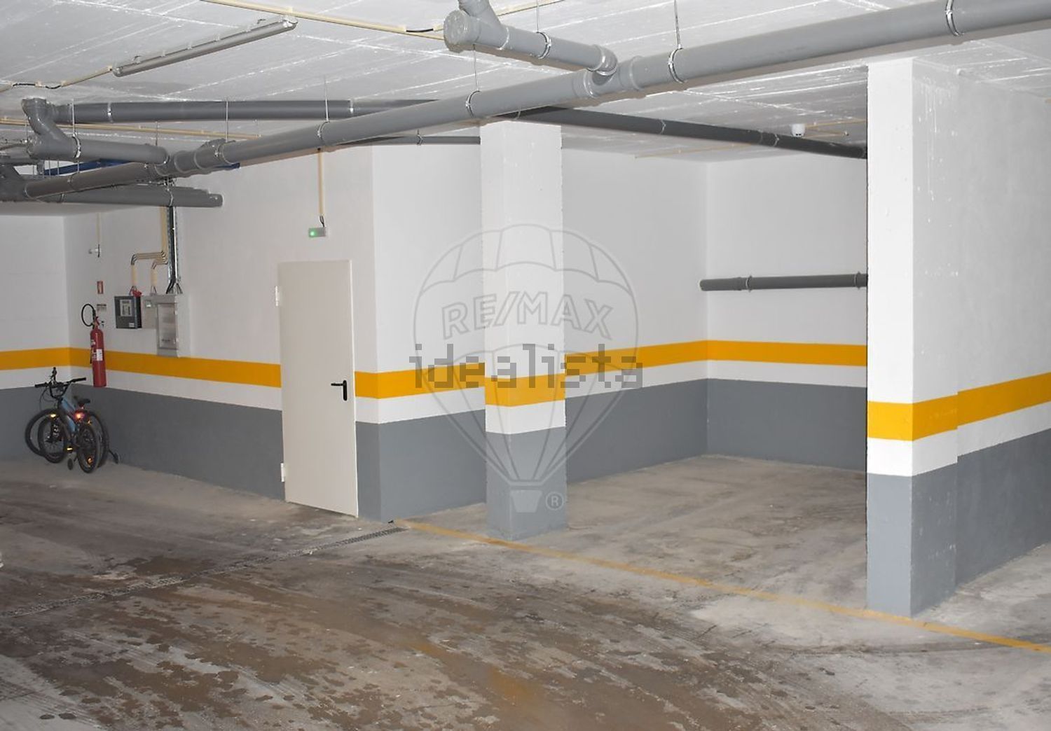 公寓 t2出售在Rua Gago Coutinho e Sacadura Cabral - 停车位