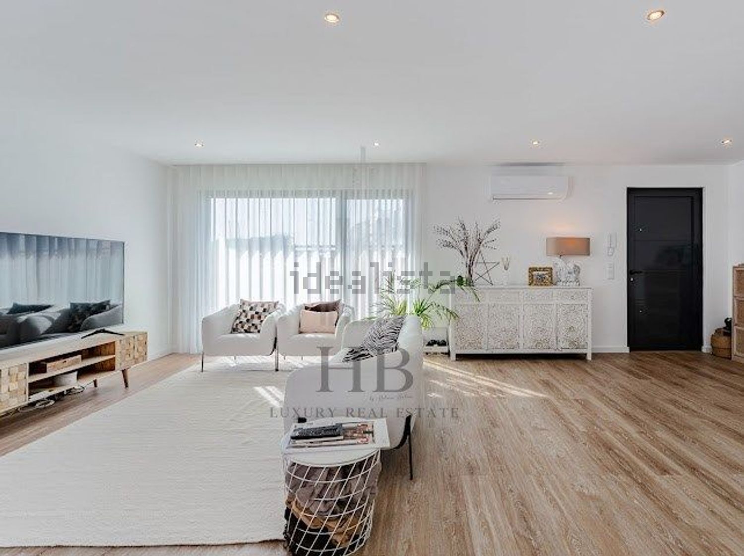 小楼房或独栋别墅出售magoito - 客厅