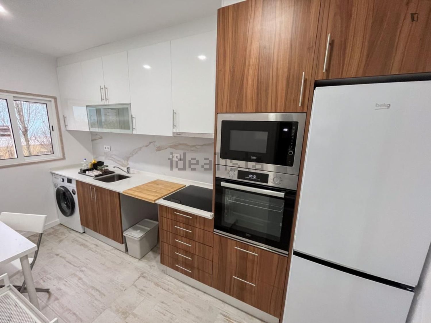 出租房间在Avenida de Ceuta - 厨房