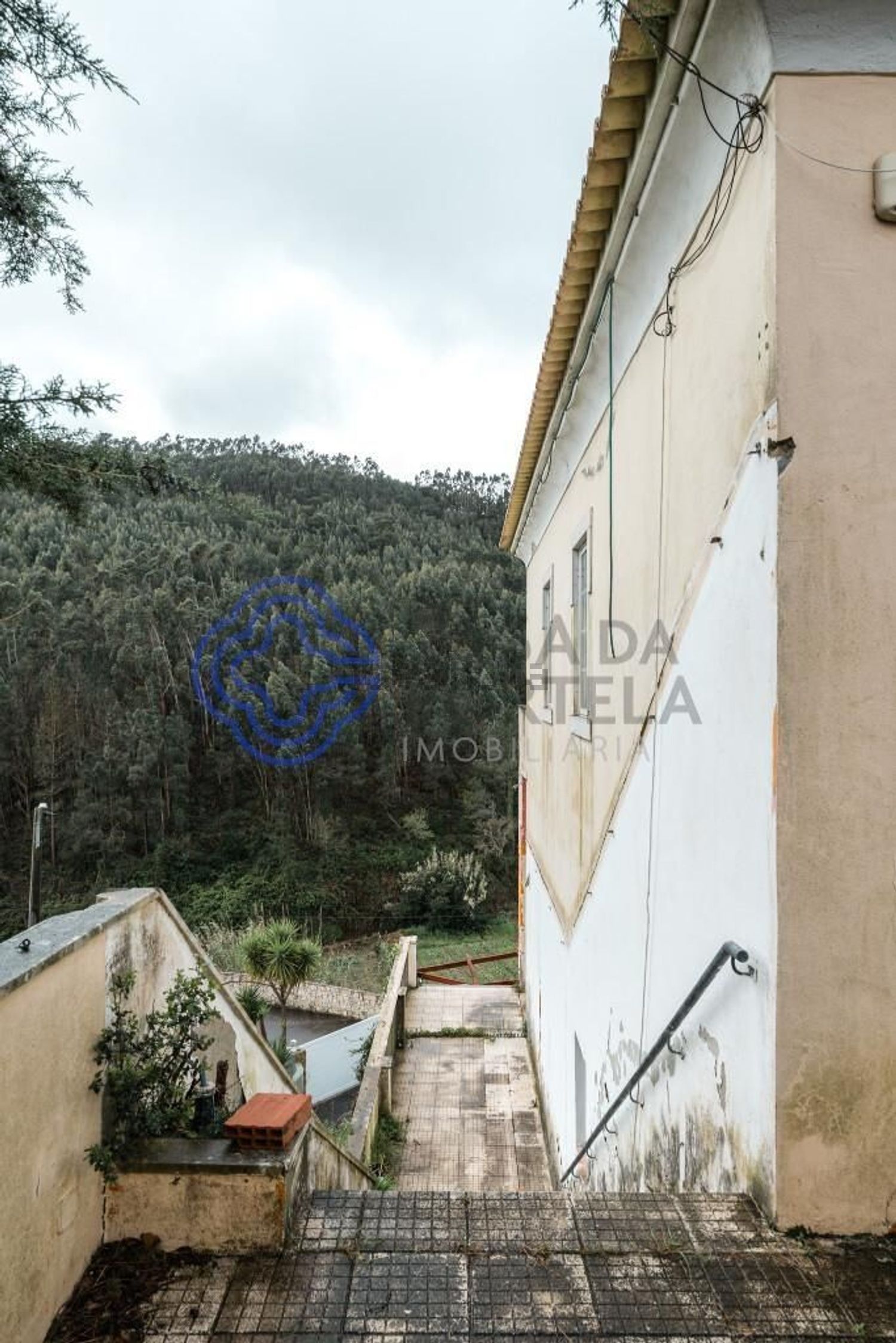 农庄出售在Rua Heróis do Ultramar, 113 - 外立面