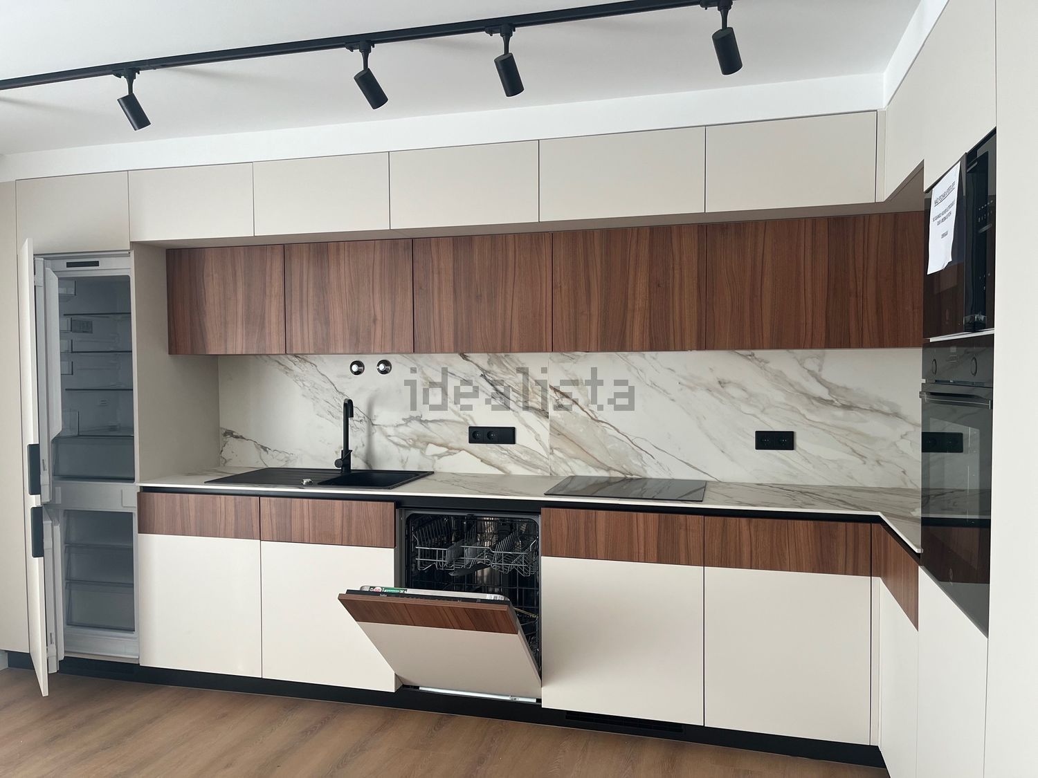 出租公寓 t1在Avenida 5 de Outubro - 厨房